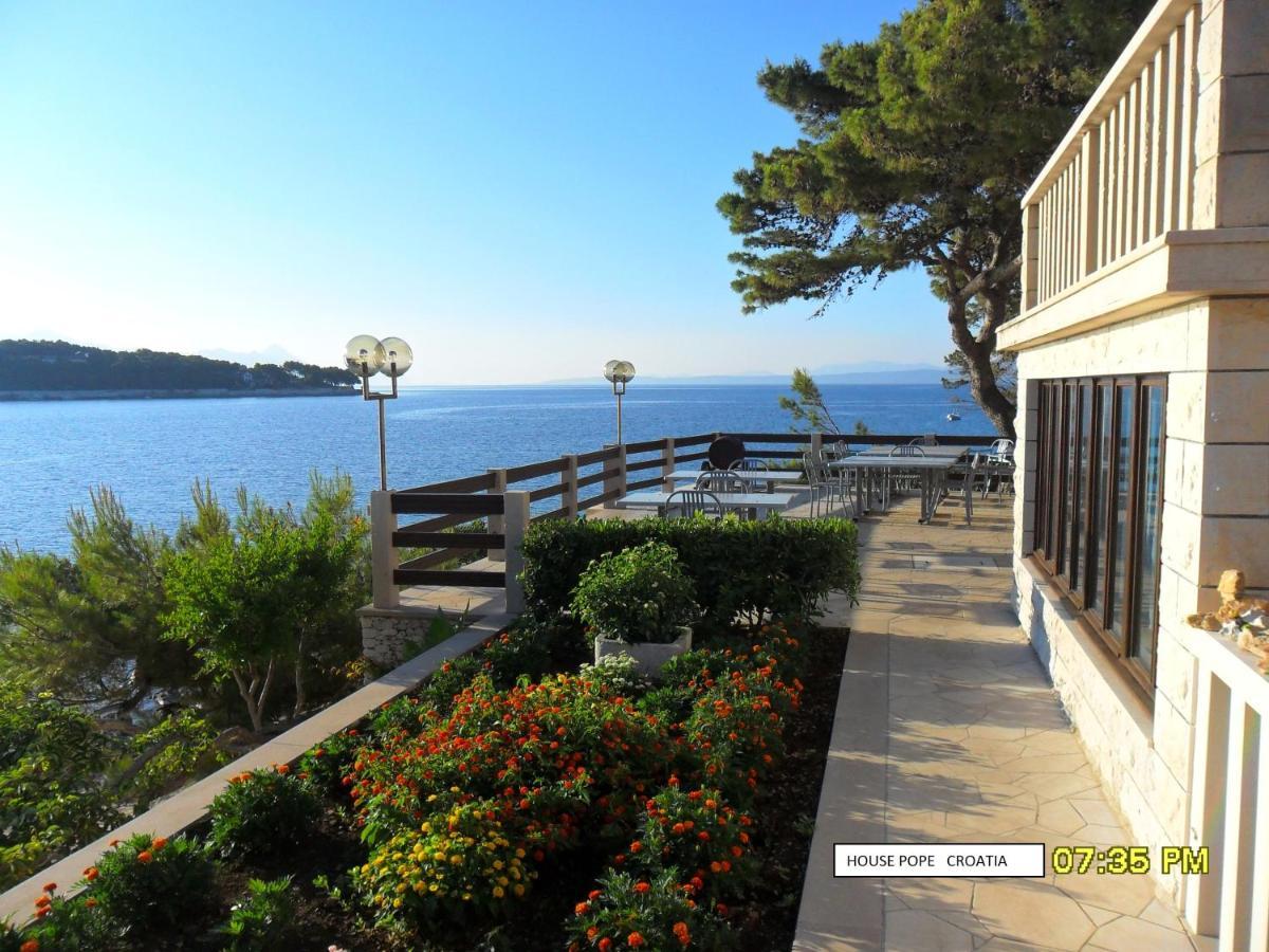 Beachfront House Pope B&B Selca  Exterior photo